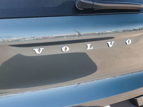 New 2026 Volvo XC40 B4 Plus w/ Climate Package image 12