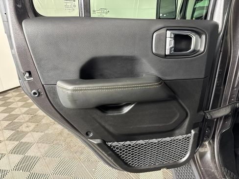 Certified 2025 Jeep Wrangler Unlimited Sahara AWD/4WD image 40