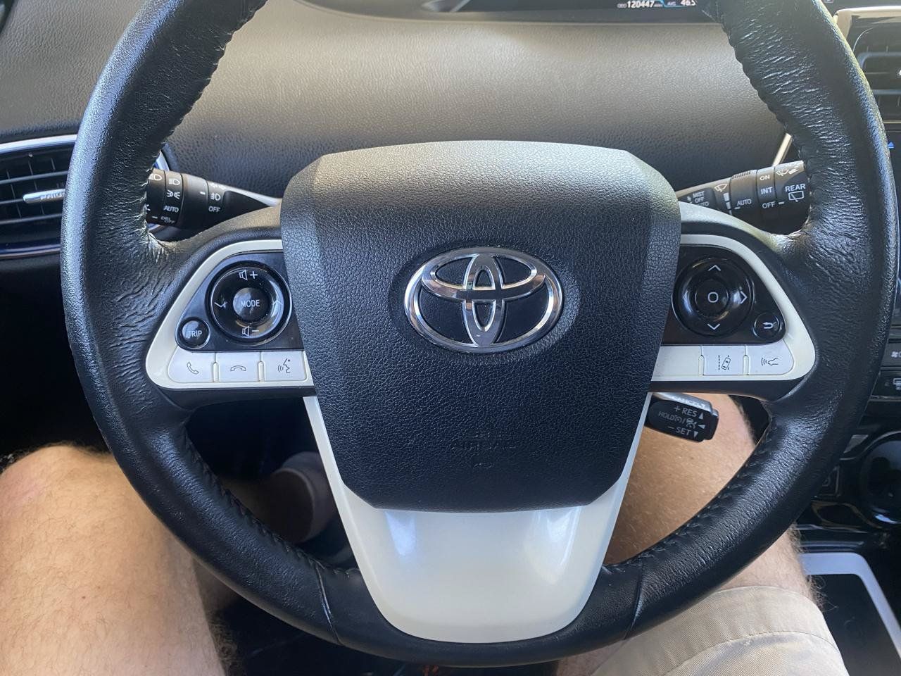 Used 2016 Toyota Prius Four Touring w/ Premium Convenience Package FWD image 13