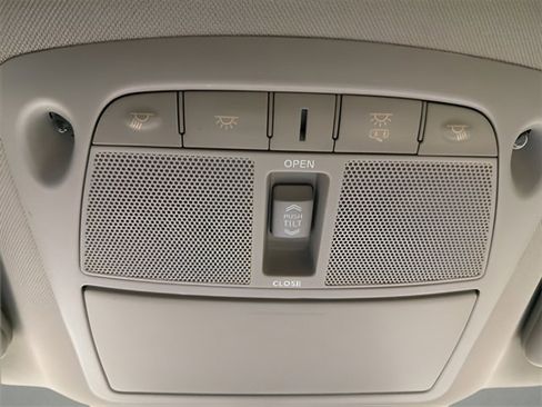 Used 2016 Nissan Murano Platinum w/ Platinum Technology Package image 25