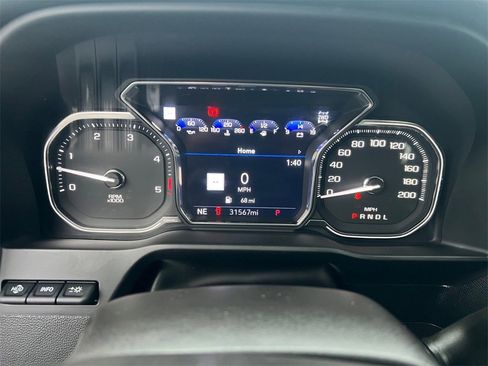 Used 2022 GMC Sierra 2500 AT4 image 26