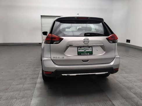 Used 2019 Nissan Rogue S FWD image 6