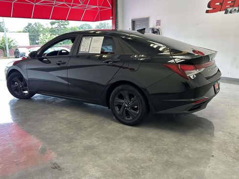 Used 2023 Hyundai Elantra SEL FWD image 6