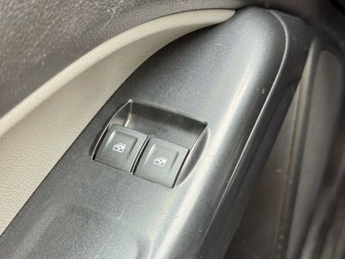 Used 2018 Chevrolet Colorado W/T image 18