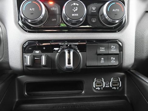 Used 2022 RAM 1500 Laramie AWD/4WD image 31
