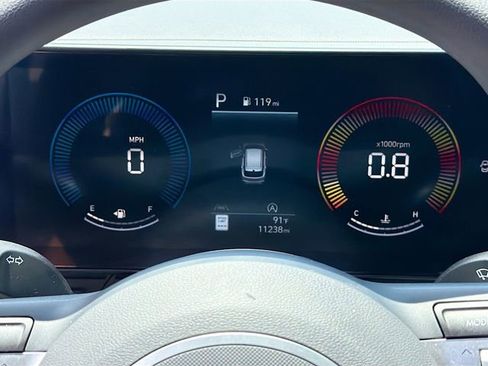 Certified 2025 Hyundai Kona SE FWD image 12