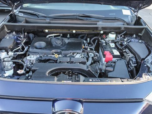 Used 2021 Toyota RAV4 XLE image 28