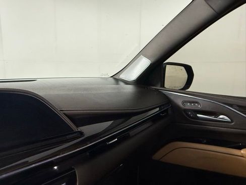 Certified 2023 Cadillac Escalade Sport w/ LPO, ONYX Package image 15