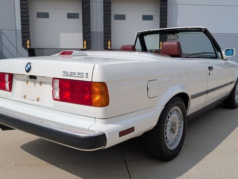Used 1987 BMW 325i Convertible RWD image 15