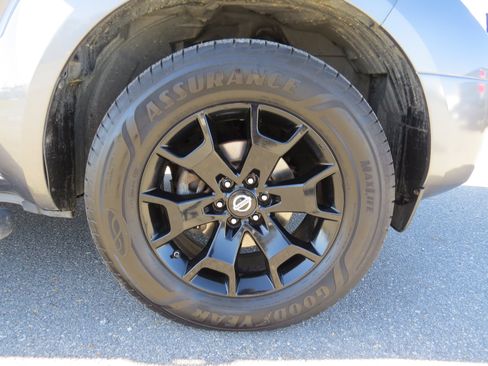 Used 2019 Nissan Frontier SV w/ Value Truck Package image 11