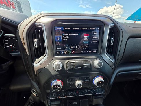 Used 2021 GMC Sierra 2500 AT4 w/ AT4 Premium Plus Package AWD/4WD image 25