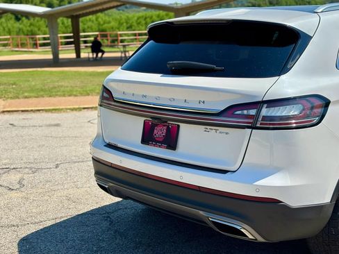 Used 2019 Lincoln Nautilus Reserve AWD/4WD image 9