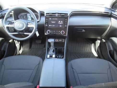 Used 2024 Hyundai Tucson SE FWD image 14