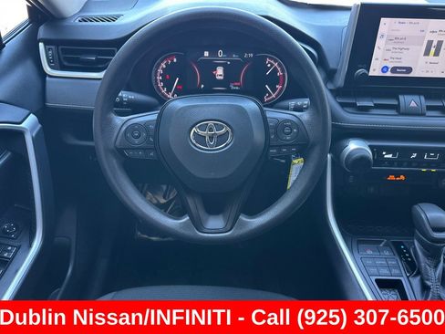 Used 2025 Toyota RAV4 LE AWD/4WD image 17
