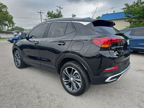 Used 2023 Buick Encore GX Select w/ Safety Package II AWD/4WD image 3