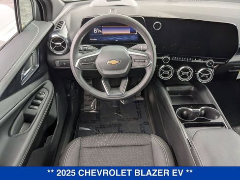 New 2025 Chevrolet Blazer EV LT image 26