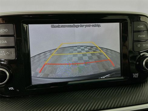 Used 2020 Hyundai Tucson SE image 6