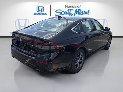 New 2026 Honda Accord EX-L image 7