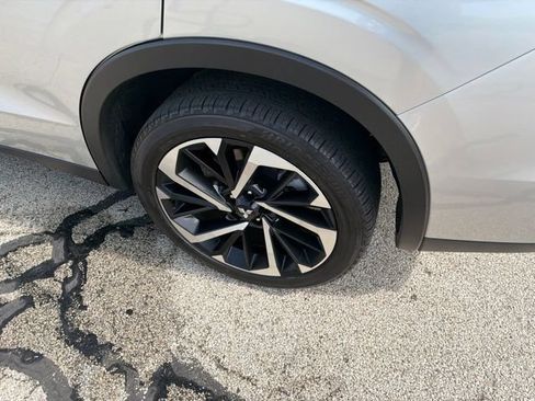 Used 2023 Mitsubishi Outlander SE AWD/4WD image 9