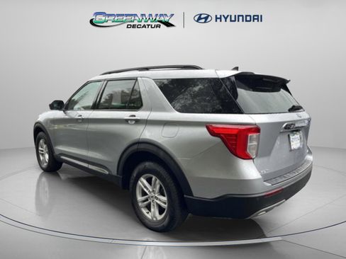 Used 2023 Ford Explorer XLT w/ Equipment Group 202A image 5