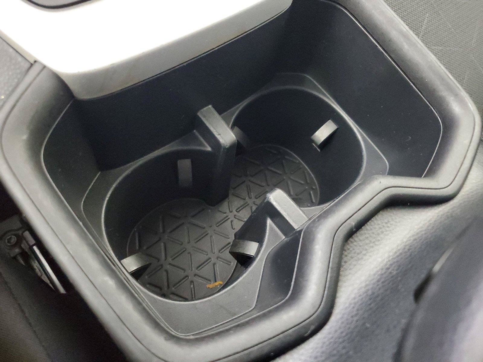 Used 2025 Toyota RAV4 XLE FWD image 30