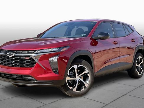 Certified 2025 Chevrolet Trax RS w/ Driver Confidence Package image 2