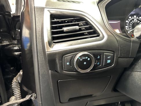 Used 2023 Ford Edge SEL w/ Convenience Package AWD/4WD image 36