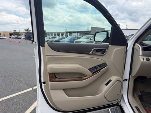 Used 2016 GMC Yukon XL Denali w/ Open Road Package AWD/4WD image 11