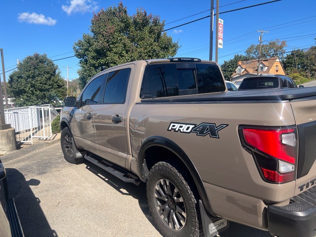Used 2021 Nissan Titan PRO-4X w/ Pro-4x Convenience Package AWD/4WD image 3