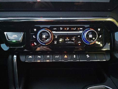 Used 2025 GMC Sierra 1500 Denali image 21