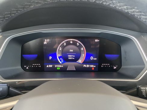 Certified 2023 Volkswagen Tiguan SE R-Line FWD image 29