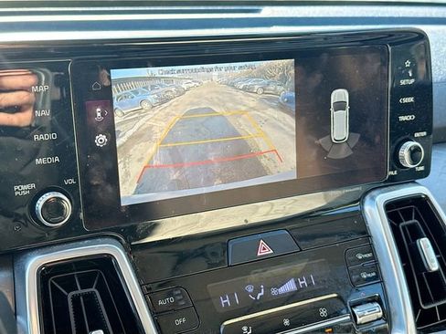 Used 2022 Kia Sorento SX image 16