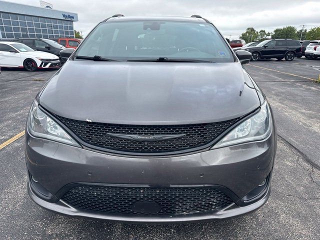 Used 2020 Chrysler Pacifica Touring-L w/ Advanced Safetytec Group AWD/4WD image 8