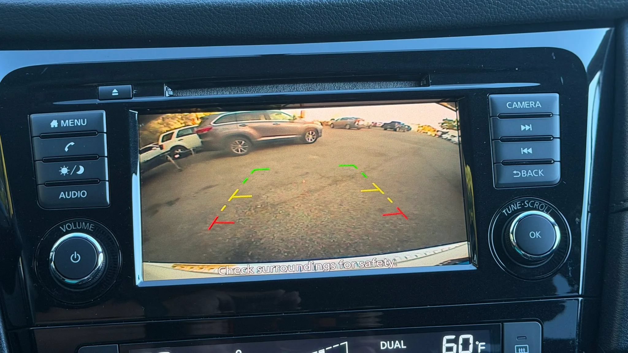 Used 2018 Nissan Rogue SV AWD/4WD image 30