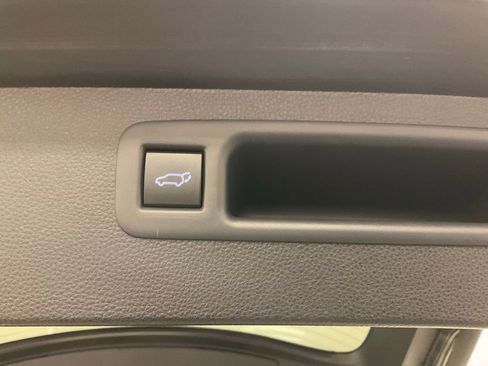 Used 2021 Toyota Highlander XSE image 37