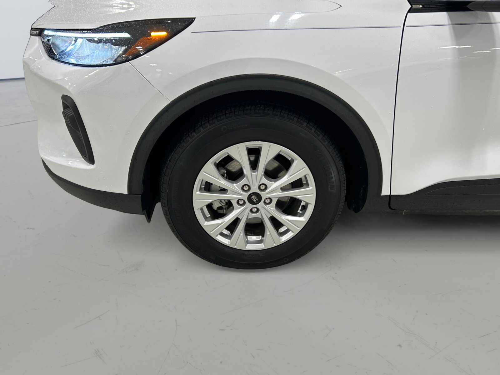 Used 2024 Ford Escape Active FWD image 9