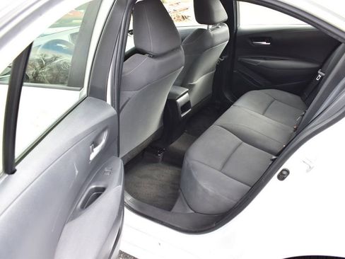 Used 2021 Toyota Corolla LE image 21