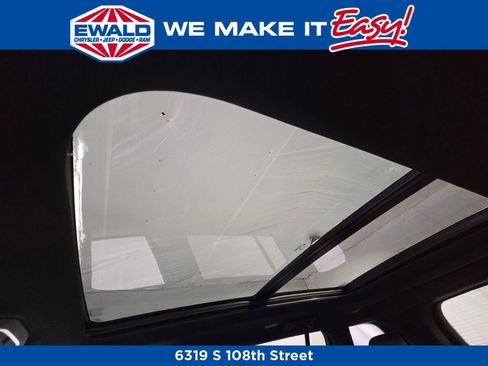 New 2025 Jeep Grand Cherokee Limited image 9