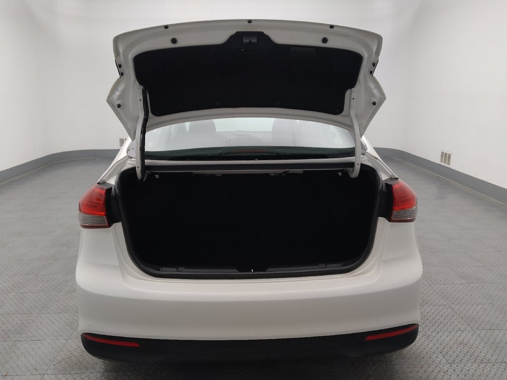 Used 2018 Kia Forte LX FWD image 29