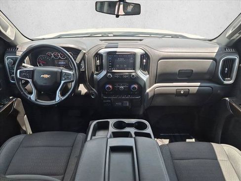 Used 2022 Chevrolet Silverado 1500 LT AWD/4WD image 15