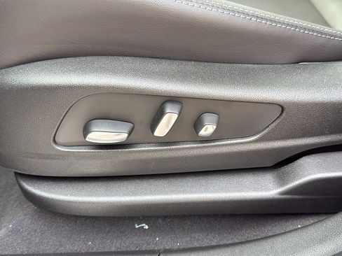 New 2026 Cadillac XT5 Sportv w/ LPO, Floor Liner Package image 12