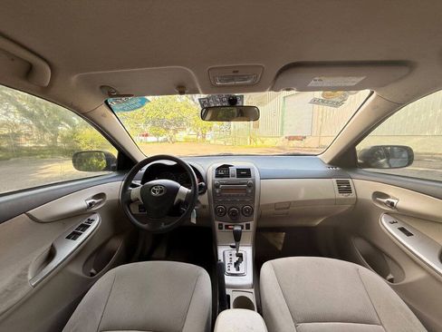 Used 2011 Toyota Corolla LE FWD image 12