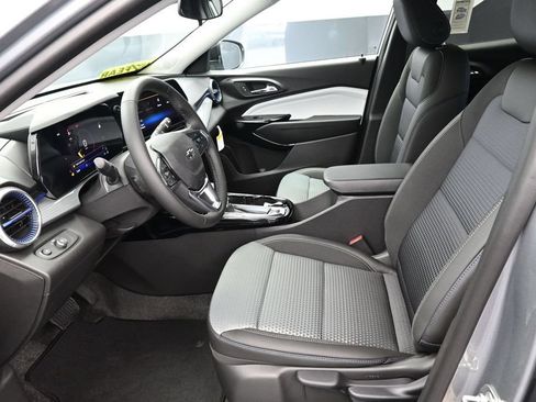 New 2026 Chevrolet Trax LT w/ Driver Confidence Package FWD image 12