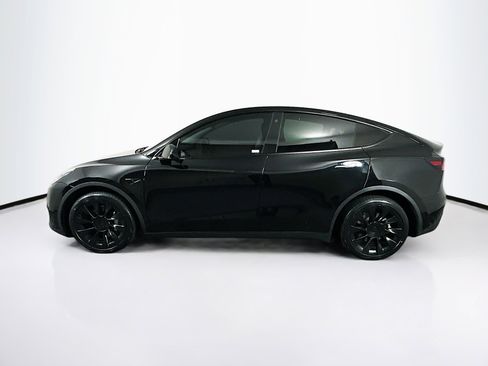 Used 2022 Tesla Model Y Long Range image 4