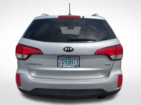 Used 2015 Kia Sorento LX AWD/4WD image 6