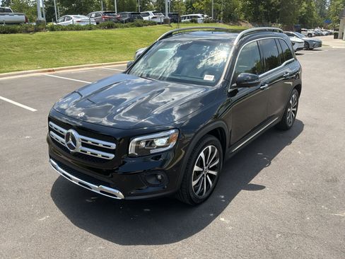 Used 2022 Mercedes-Benz GLB 250 4MATIC image 5