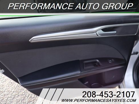 Used 2019 Ford Fusion SE image 19