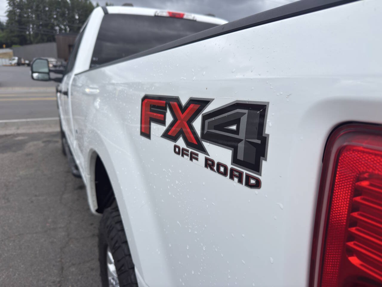 Used 2022 Ford F350 XLT w/ XLT Value Package AWD/4WD image 2