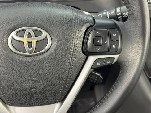 Used 2018 Toyota Sienna XLE Premium image 21