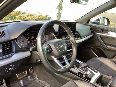 Used 2021 Audi SQ5 Premium w/ Convenience Package image 11